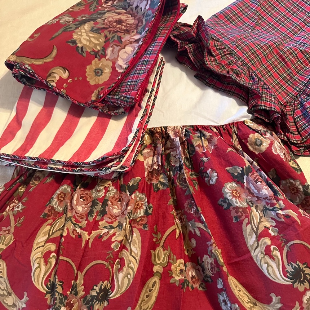 Ralph Lauren Marseilles Floral 4 Piece Lot Shams Twin Bedskirt